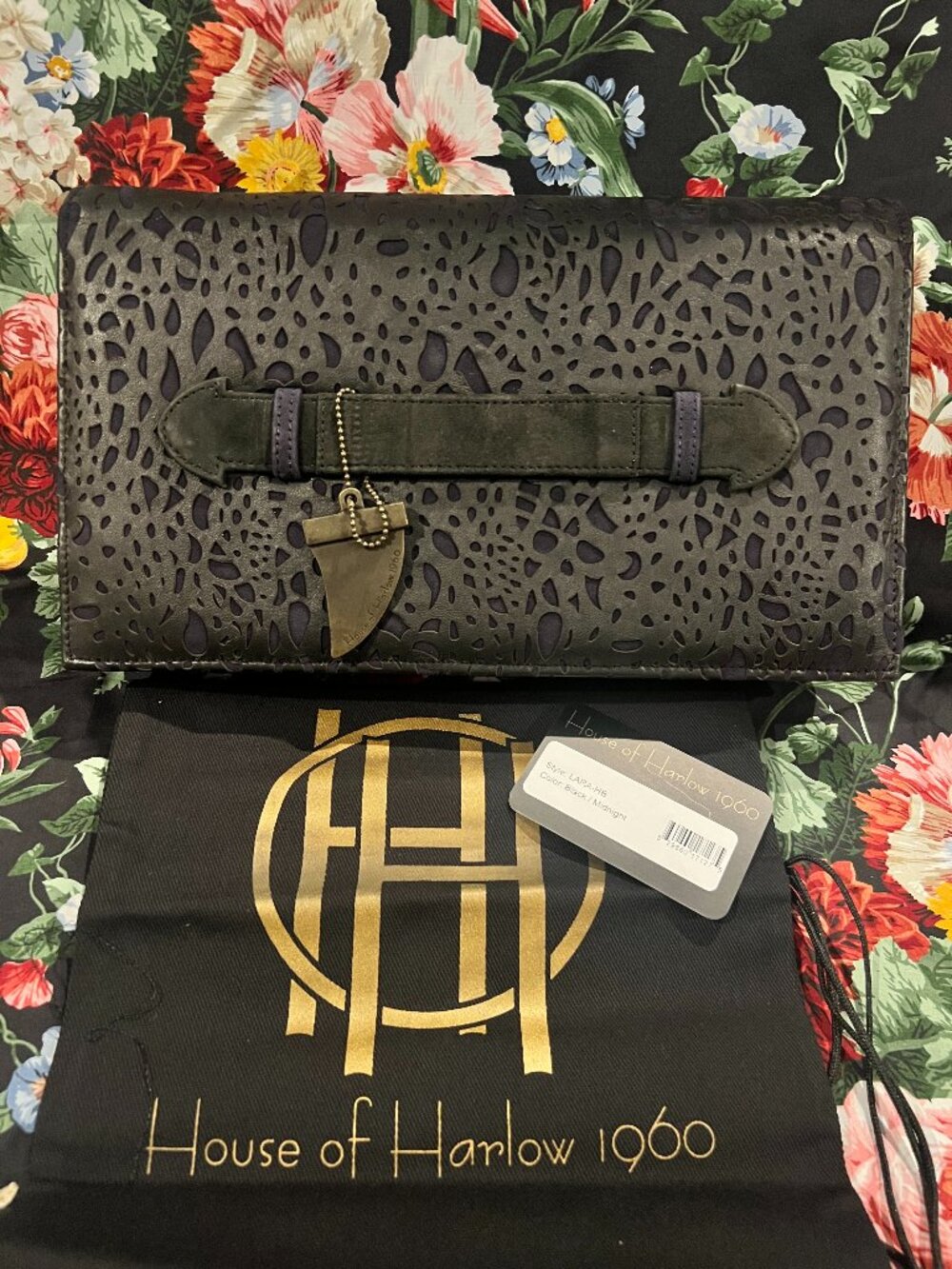 NWT House Of Harlow 1960 Lara Laser Cut Suede Clutch Black Midnight